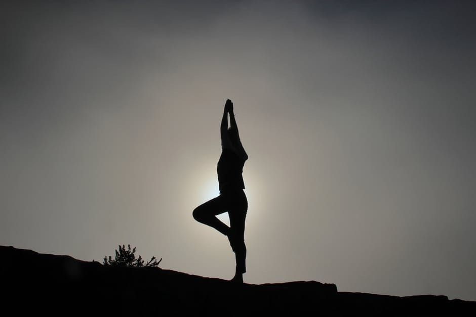Strengthen core yoga poses