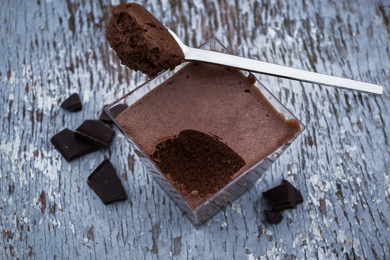Lose Weight brownie bites mousse spoon