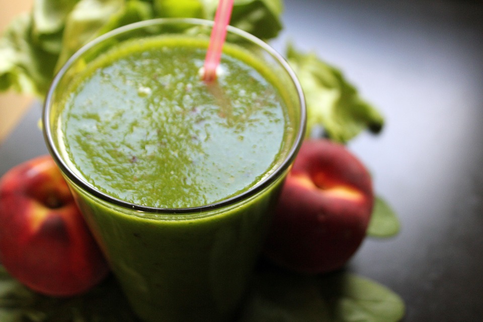 green smoothie health into busy schedule