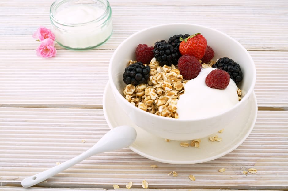 Post-Workout Snacks yogurt and berries