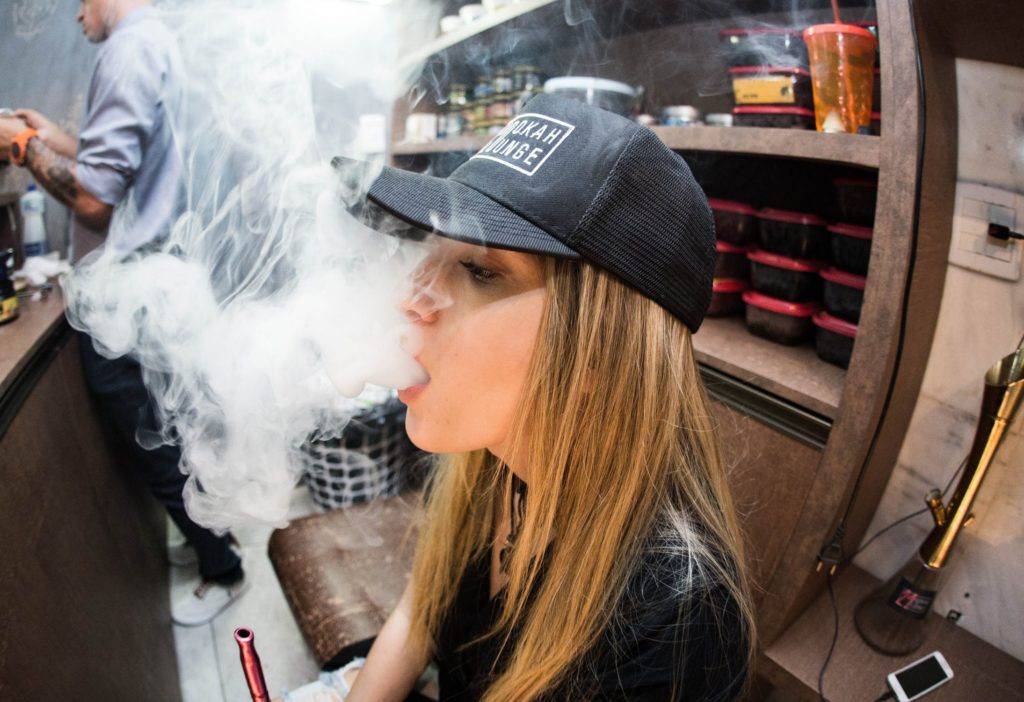 Are You a First-Time Vaper Looking for an E-Liquid Shop? Read This…