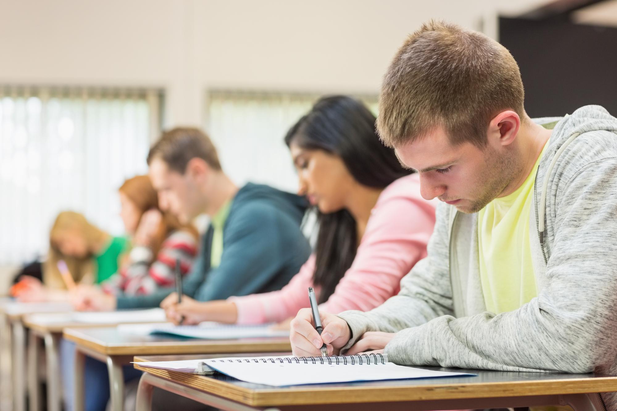 12 Typical Mistakes in Writing College Essays