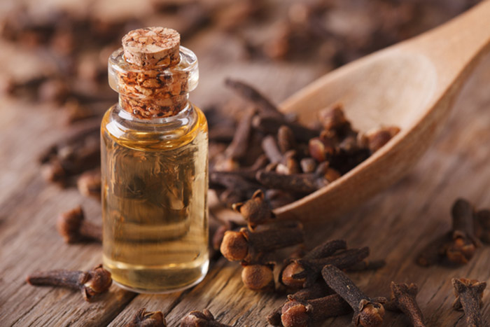 Clove-Oil-For-Ulcers