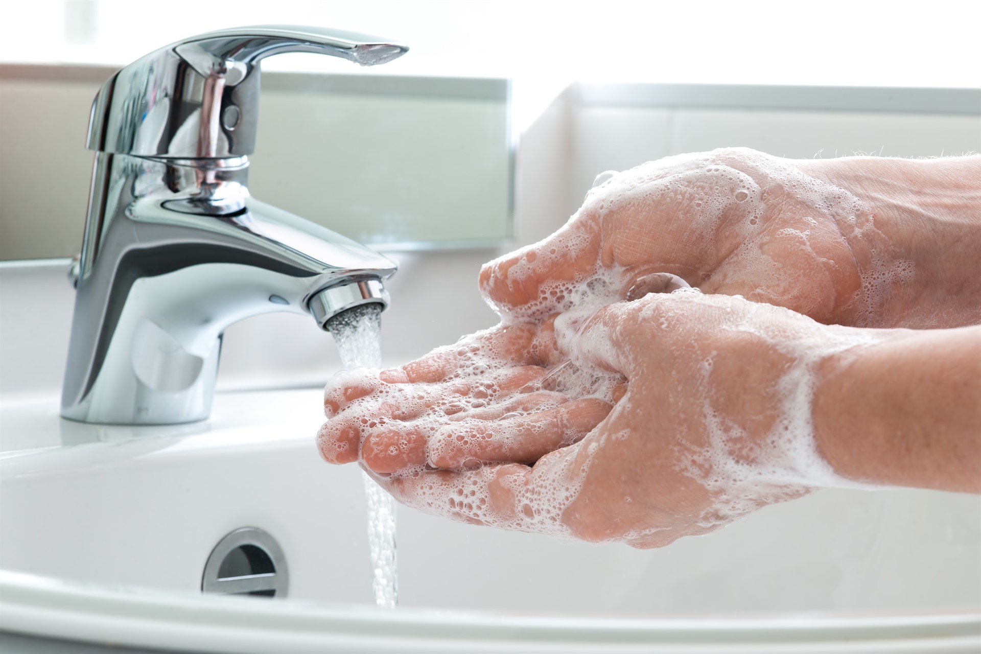 wash hands to prevent post nasal symptoms